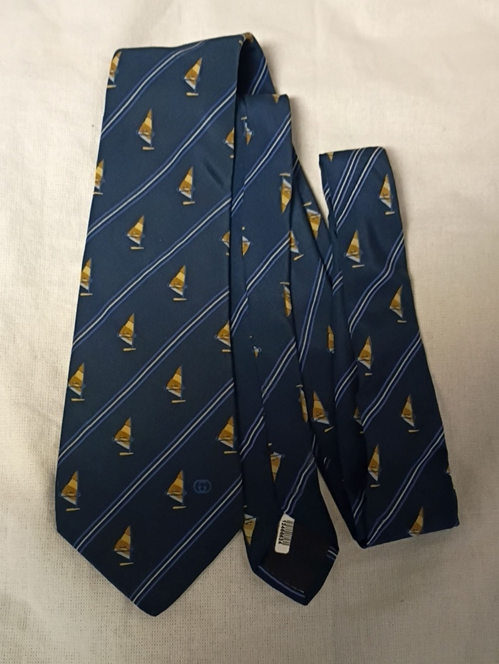 ❤️RARE VINTAGE GUCCI ITALY GG LOGO TIE BLUE SAILBOAT SKINNY TIE 3"